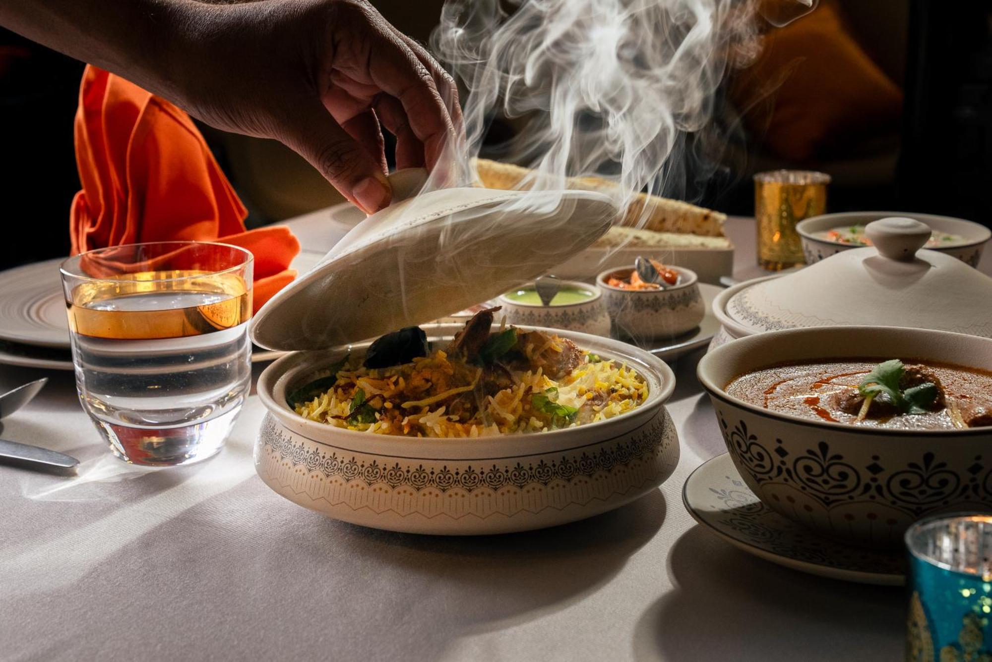 Al Messila, A Luxury Collection Resort & Spa, Doha Kültér fotó Hyderabadi biryani