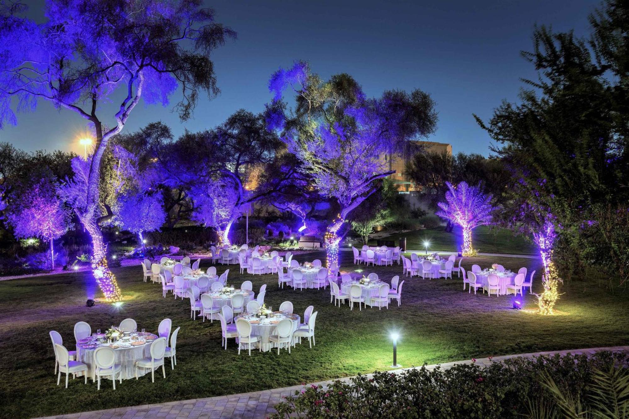 Al Messila, A Luxury Collection Resort & Spa, Doha Kültér fotó The garden at night